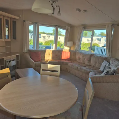 Blue Dolphin Haven Filey Gristhorpe